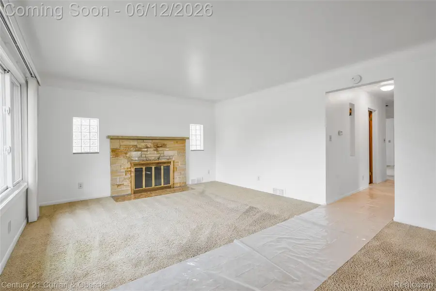 7602 Highview Street, Dearborn Heights, MI 48127 - #3