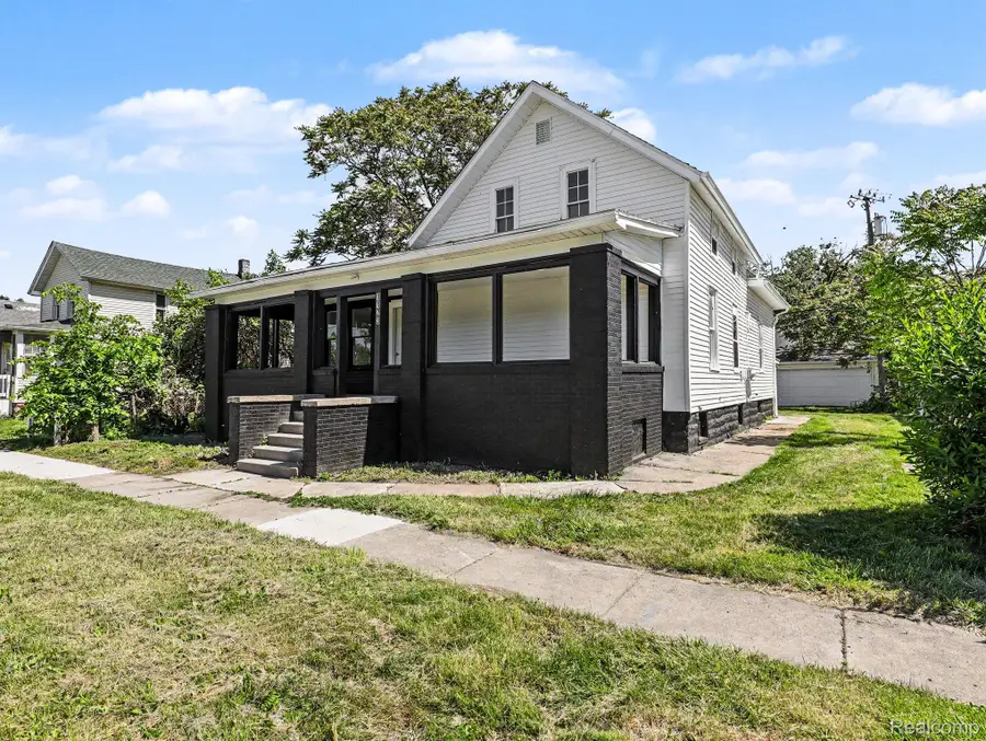 1123 E 1st Street, Monroe, MI 48161 - #3