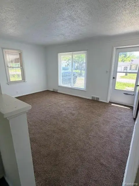 4701 Birchcrest Drive, Flint, MI 48504 - #3