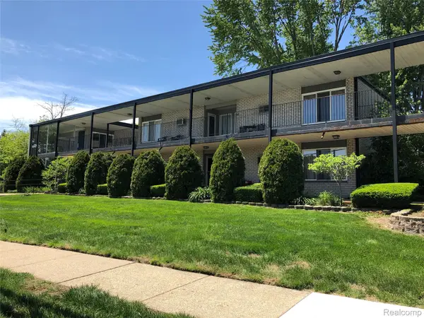 3421 Hillside Drive #24, RoyalOak, MI 48073