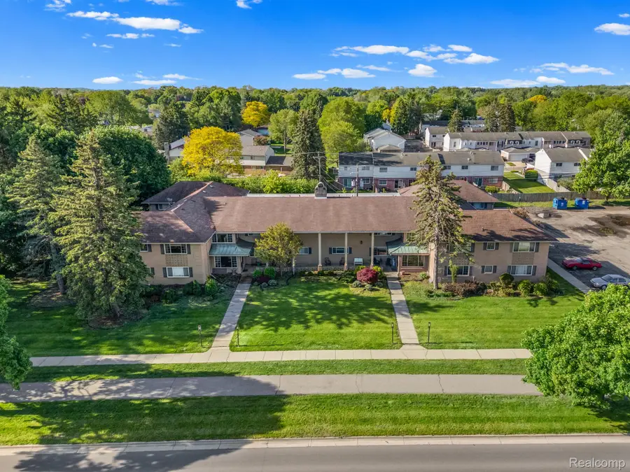 2245 Walton Boulevard #56, Rochester Hills, MI 48309 - #2