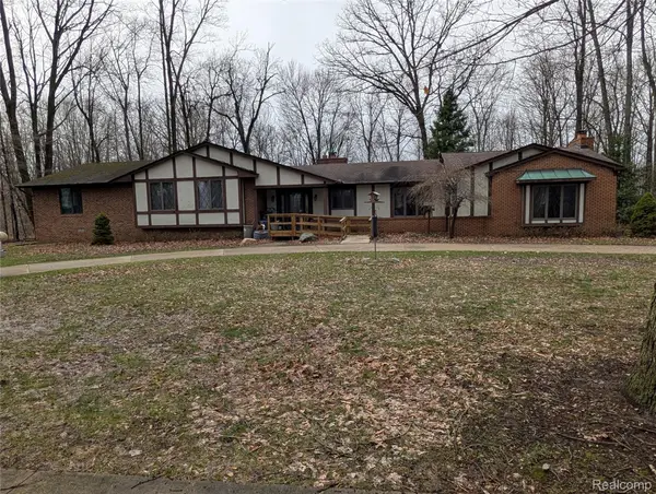 9345 Weber Road, Columbus, MI 48063