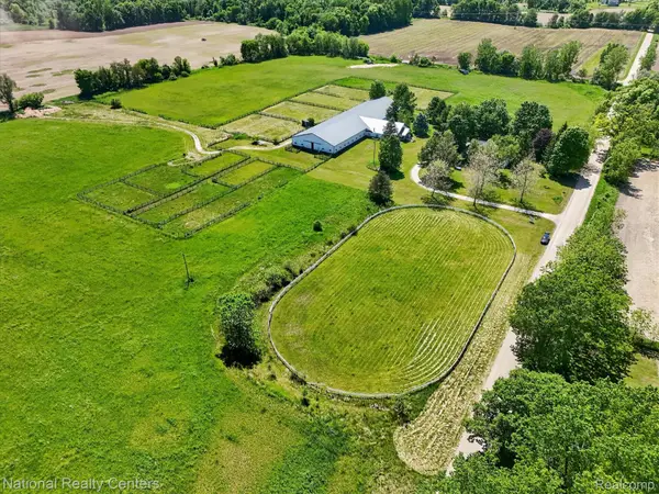 864 E Lovejoy Road, Byron, MI 48418