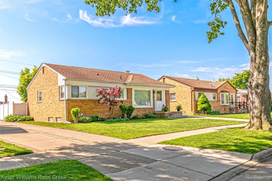 21530 Willow Wisp Street, Saint Clair Shores, MI 48082 - #3