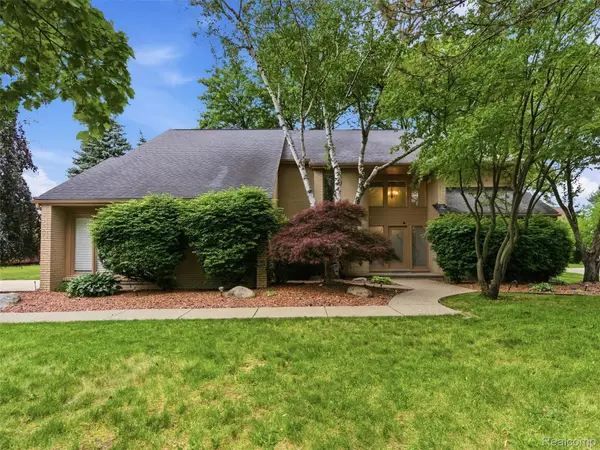 6394 Rose Boulevard, WestBloomfield, MI 48322