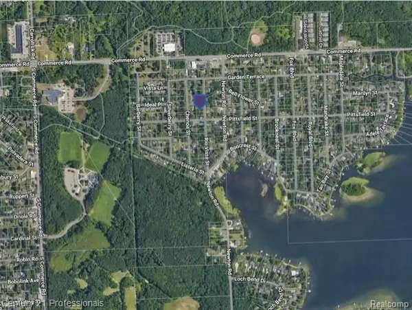 NA Vl Rio Vista, CommerceTwp, MI 48382