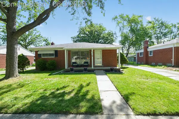 512 Redwood Drive, Troy, MI 48083