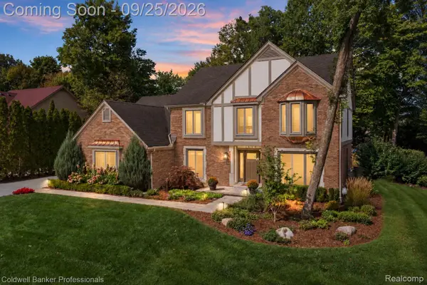 1414 Bradbury Drive, Troy, MI 48098