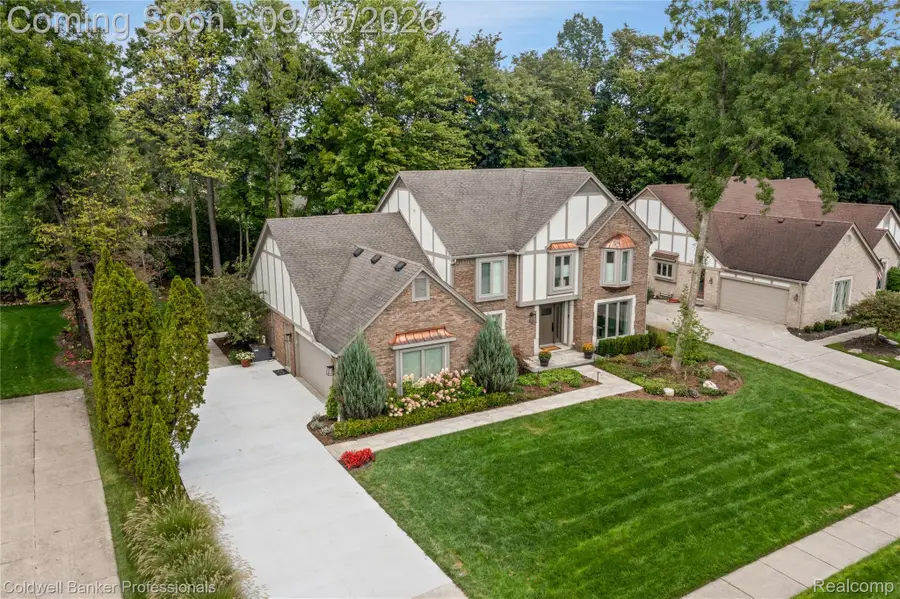1414 Bradbury Drive, Troy, MI 48098 - #3