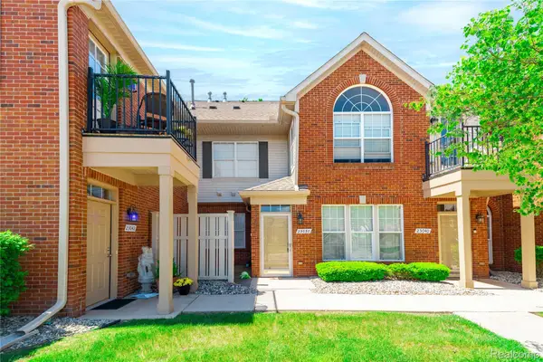 23030 Williamsburg Circle #15, Woodhaven, MI 48183