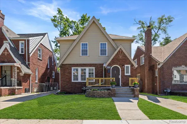18942 Santa Rosa Drive, Detroit, MI 48221