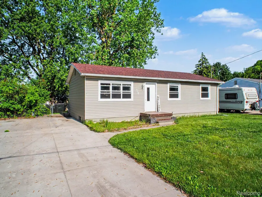 314 N Chestnut Street, Owosso, MI 48867 - #3