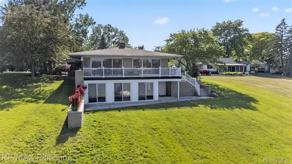 1223 Thurber Drive, Howell, MI 48843