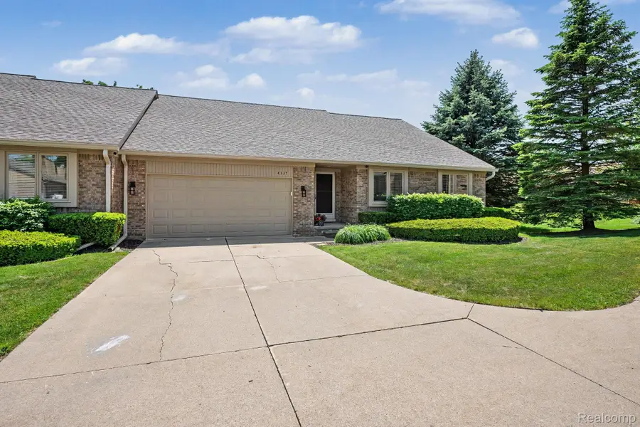 4337 Elaine Court, Utica, MI 48316 - #3