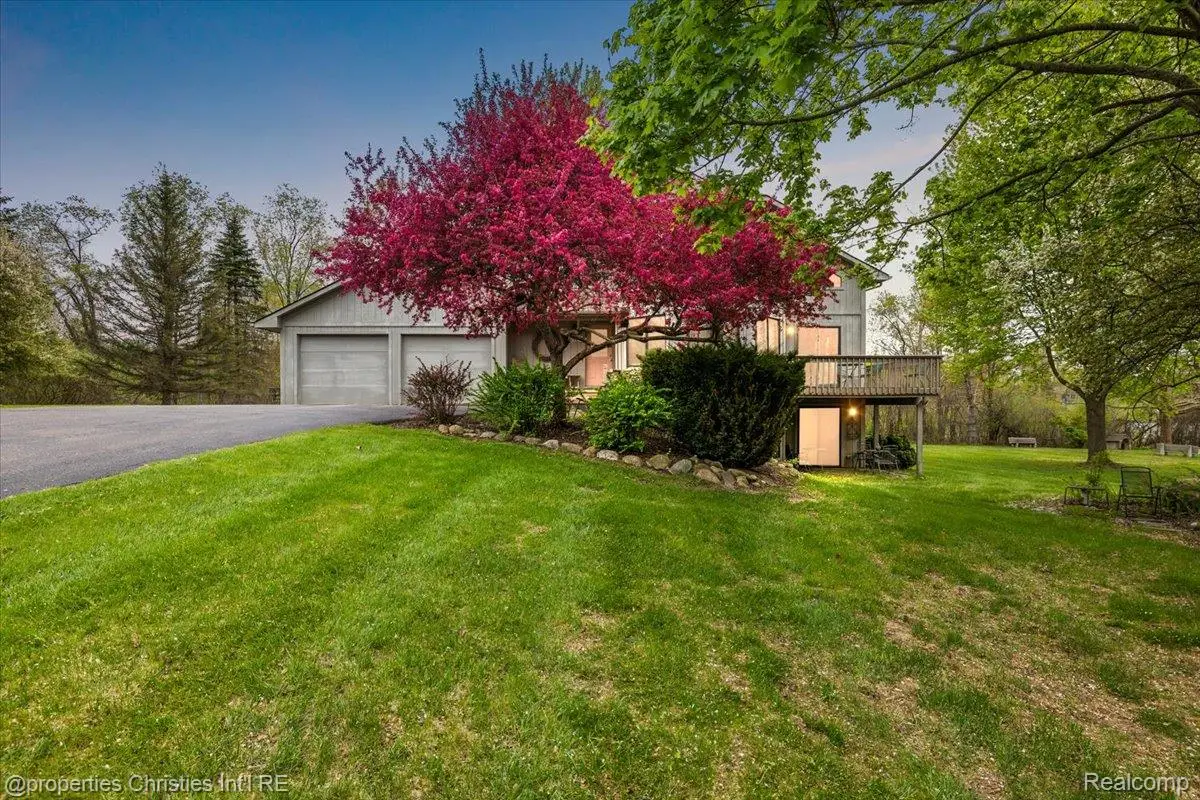 6175 Tripp Road, Holly, MI 48442 - #1