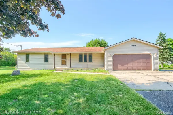 5495 E Coldwater Road, Flint, MI 48506