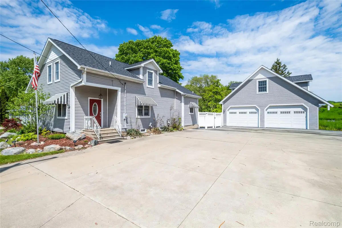1255 Glendale Street, Burton, MI 48509 - #1