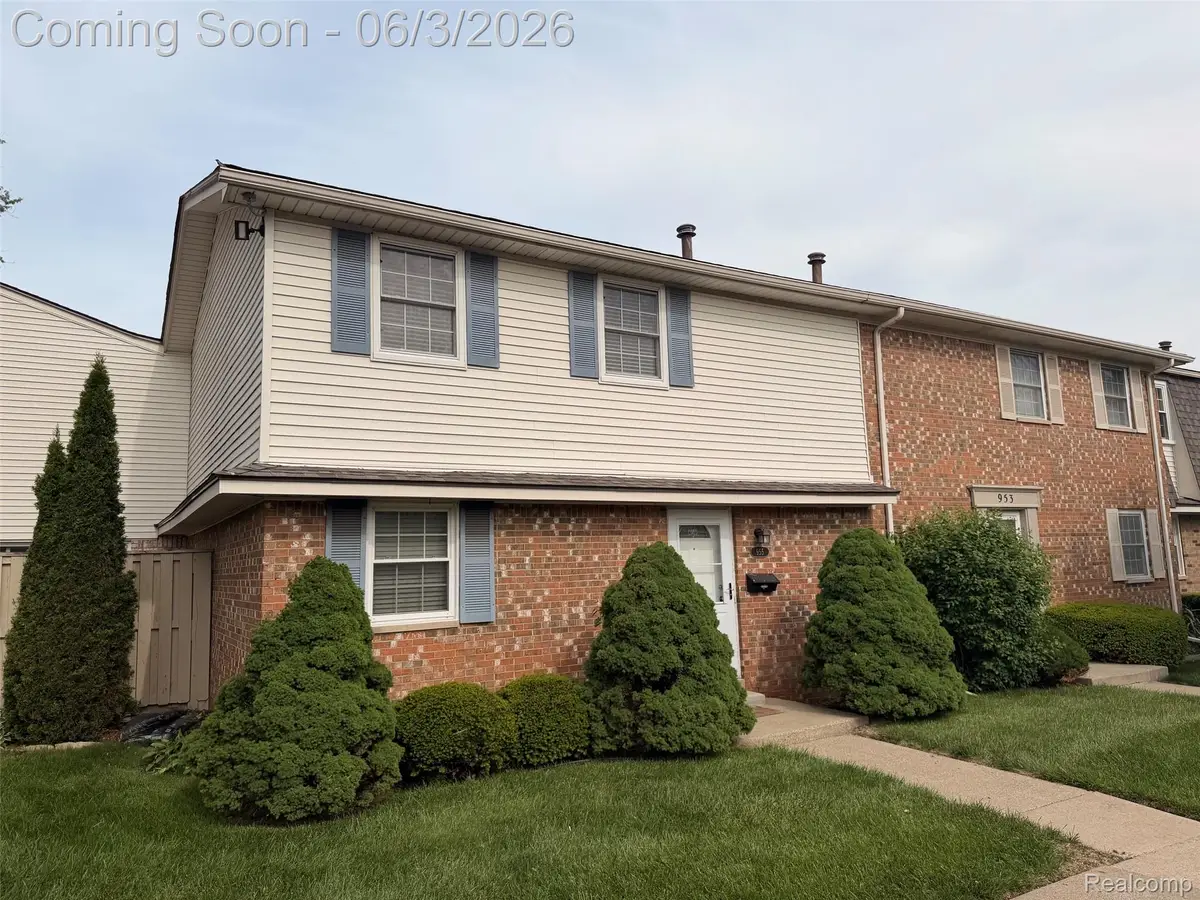 955 Kirts Boulevard, Troy, MI 48084 - #1