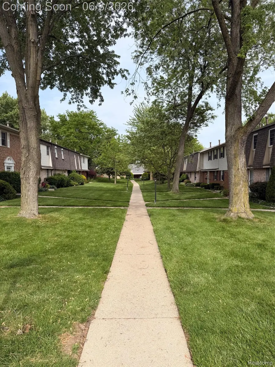 955 Kirts Boulevard, Troy, MI 48084 - #3