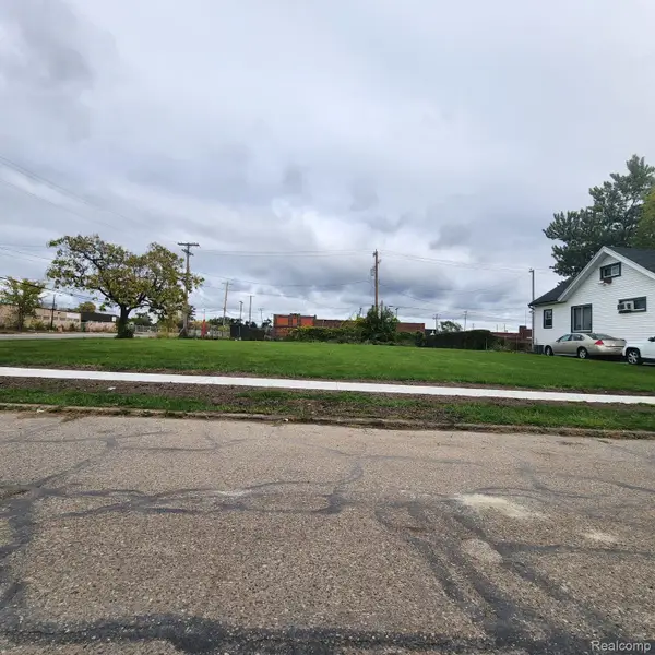 12416 Greenlawn Street, Detroit, MI 48204