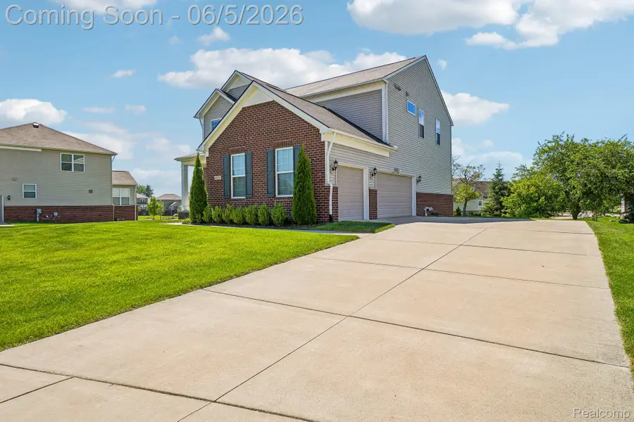 58261 Missaukee Lane, New Hudson, MI 48165 - #2