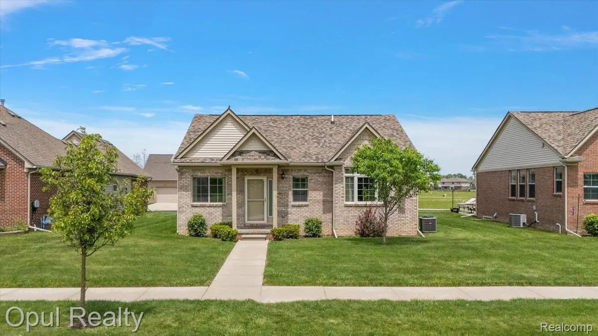 23934 Meadows Avenue, Flat Rock, MI 48134 - #1