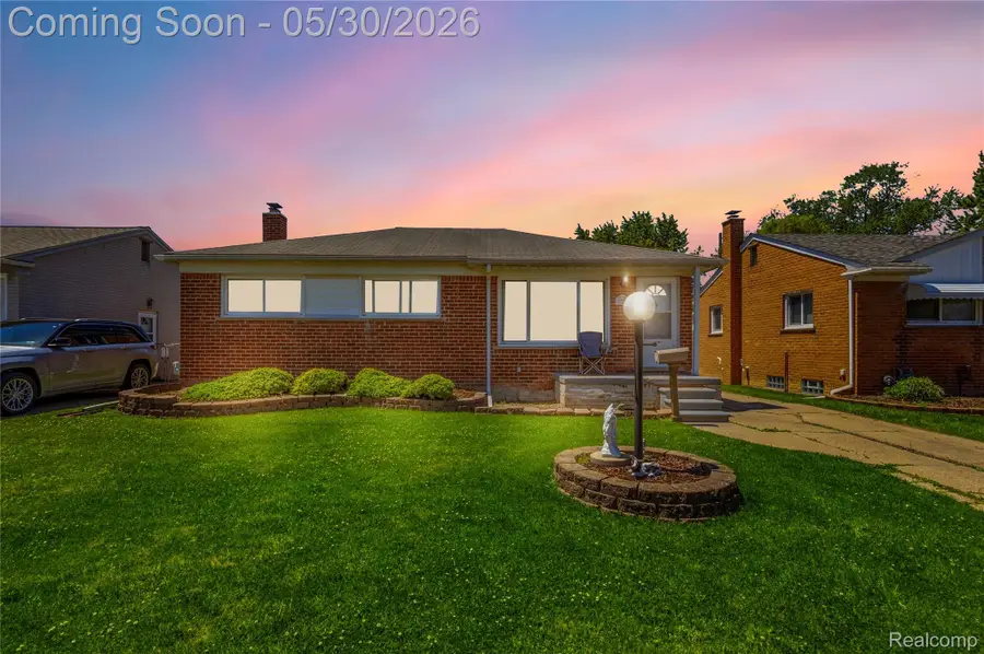 529 Cardwell Street, Garden City, MI 48135 - #2