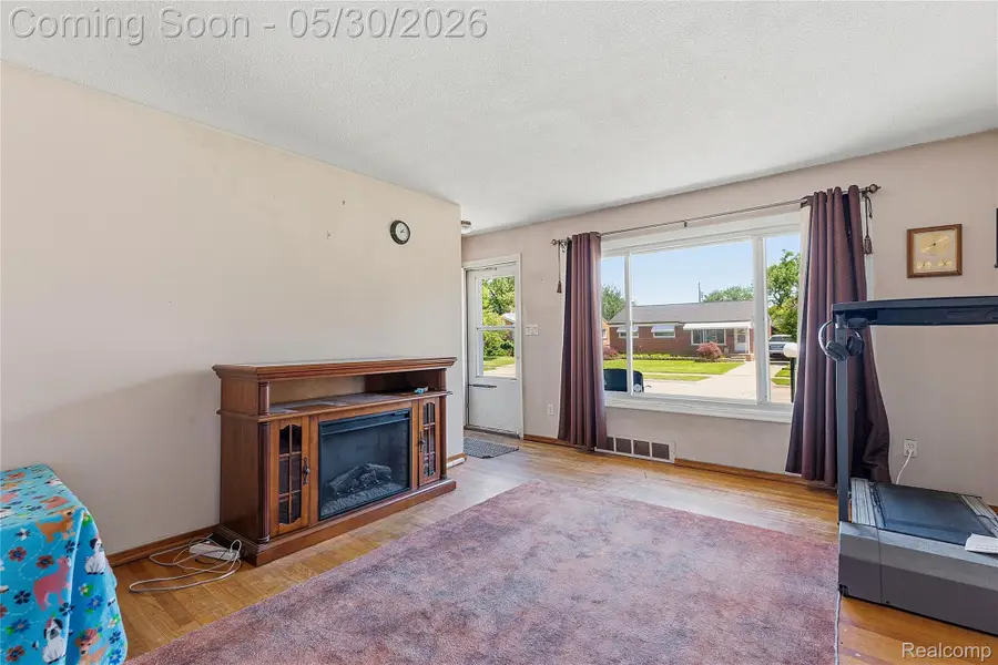529 Cardwell Street, Garden City, MI 48135 - #3
