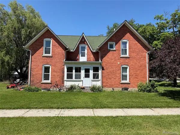 208 E Mill Street, Capac, MI 48014