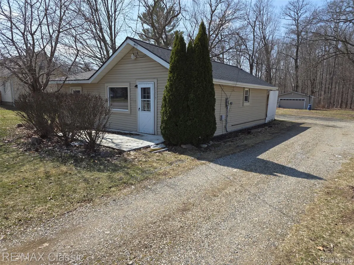 3259 N State Road, Davison, MI 48423 - #1