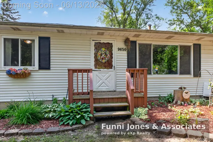 9650 Woodland Court, Ypsilanti, MI 48197 - #2