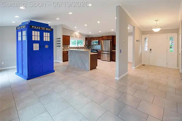 12137 Volpe Drive, SterlingHeights, MI 48312