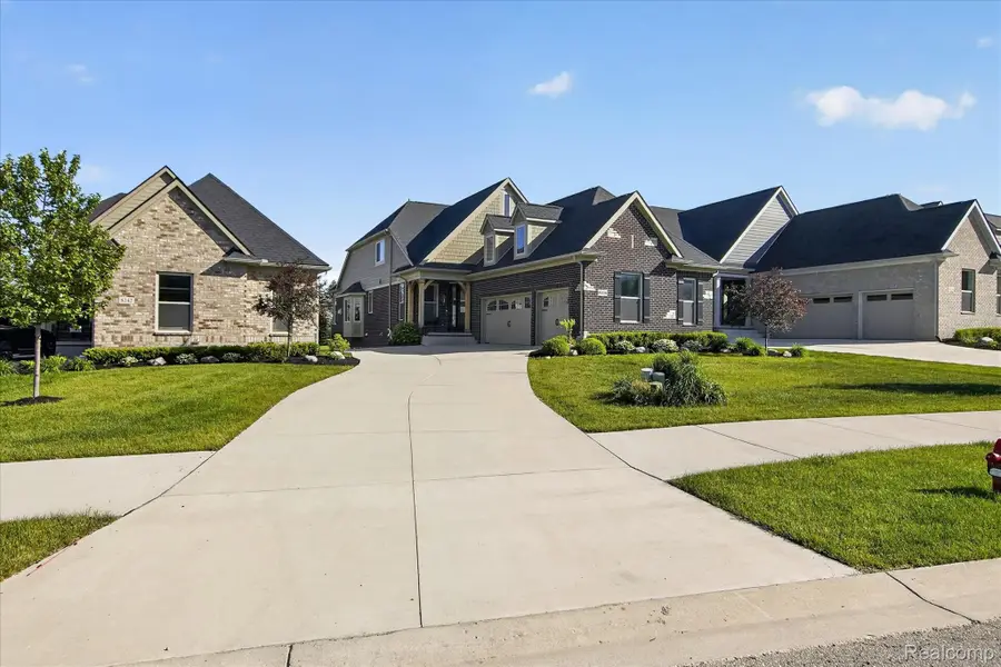 8236 Stoney Creek Drive, Green Oak, MI 48178 - #2