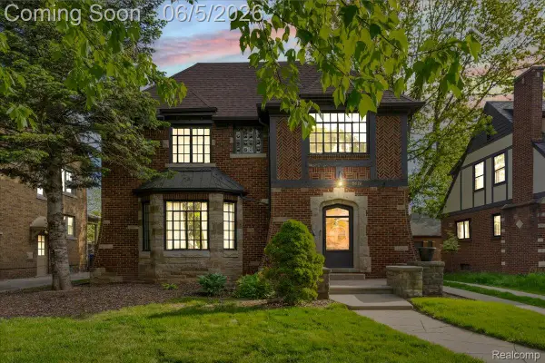 18674 Gainsborough Road, Detroit, MI 48223
