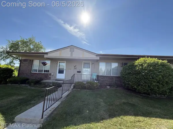 25323 Franklin Terrace, SouthLyon, MI 48178