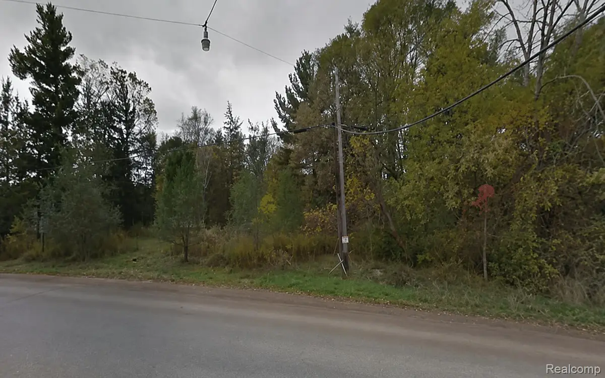 8983 Pontiac Lake Road, White Lake, MI 48386 - #1