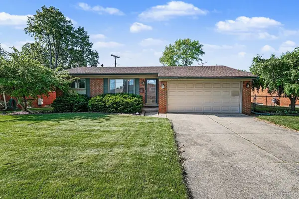 39227 Farmhill Drive, SterlingHeights, MI 48313