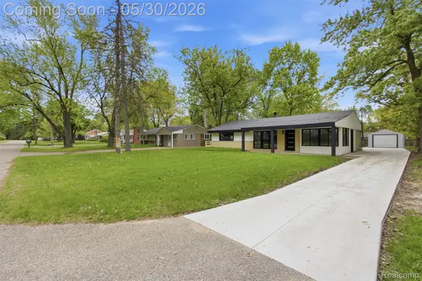 2483 Walce Drive, WestBloomfield, MI 48324