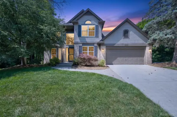 4895 Greenview Drive, CommerceTwp, MI 48382