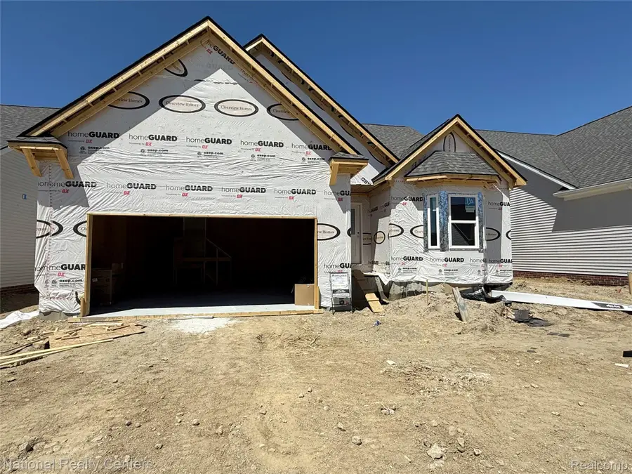 305 Devonshire Drive #8, Lapeer, MI 48446 - #2