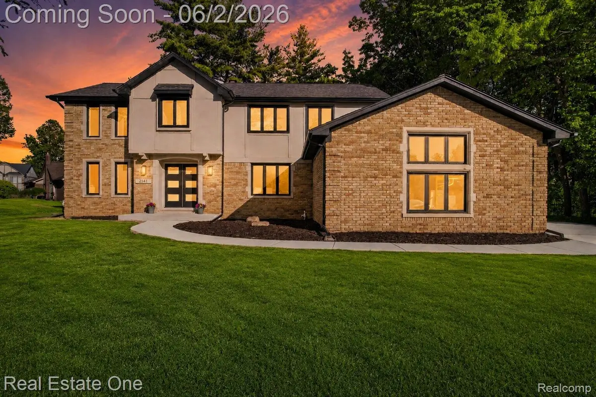 2141 Hickory Leaf Court N, Rochester Hills, MI 48309 - #1