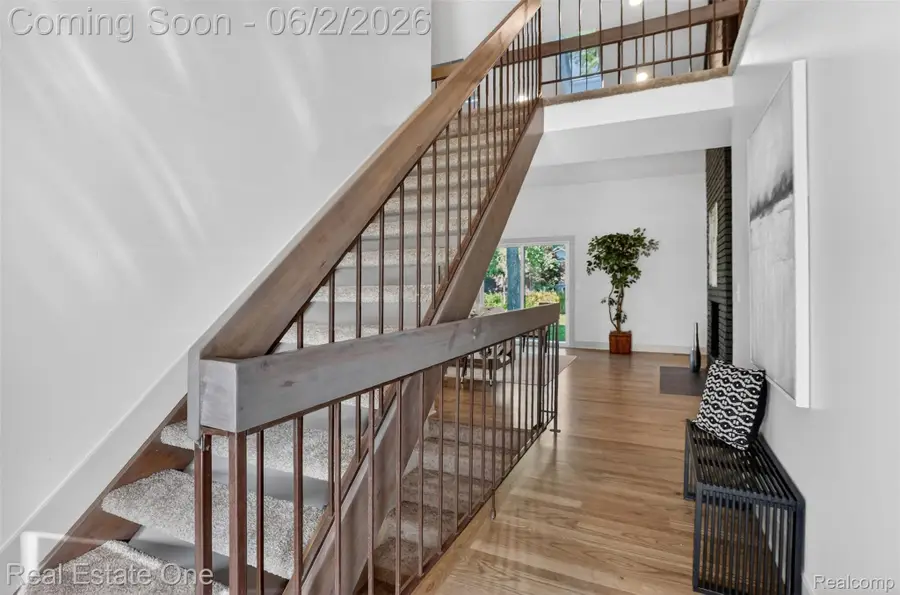 2141 Hickory Leaf Court N, Rochester Hills, MI 48309 - #3