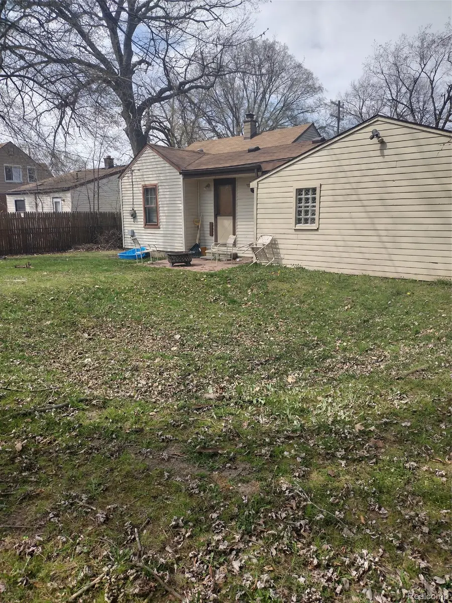 24667 Puritan, Redford, MI 48239 - #3