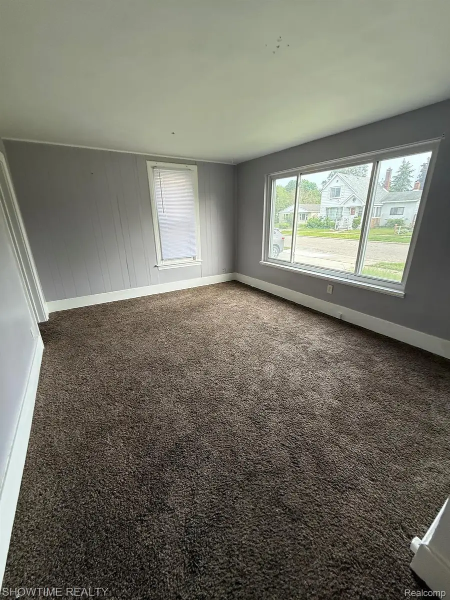 31 Fessenden Street, Mount Clemens, MI 48043 - #2