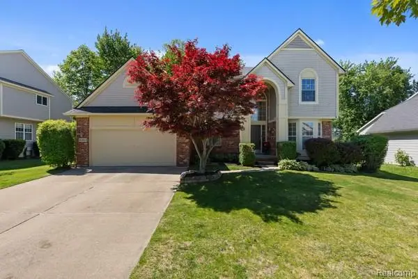 8363 Sherwood Drive, Grand Blanc, MI 48439 - #2