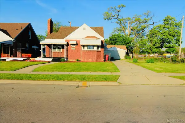 20710 Redmond Avenue, Eastpointe, MI 48021