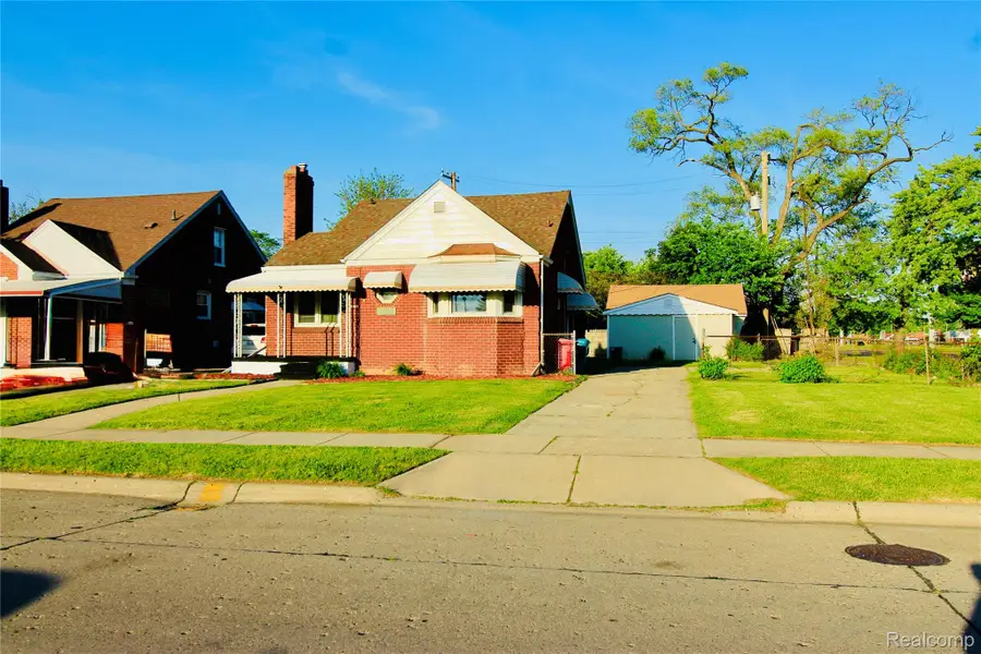20710 Redmond Avenue, Eastpointe, MI 48021 - #3
