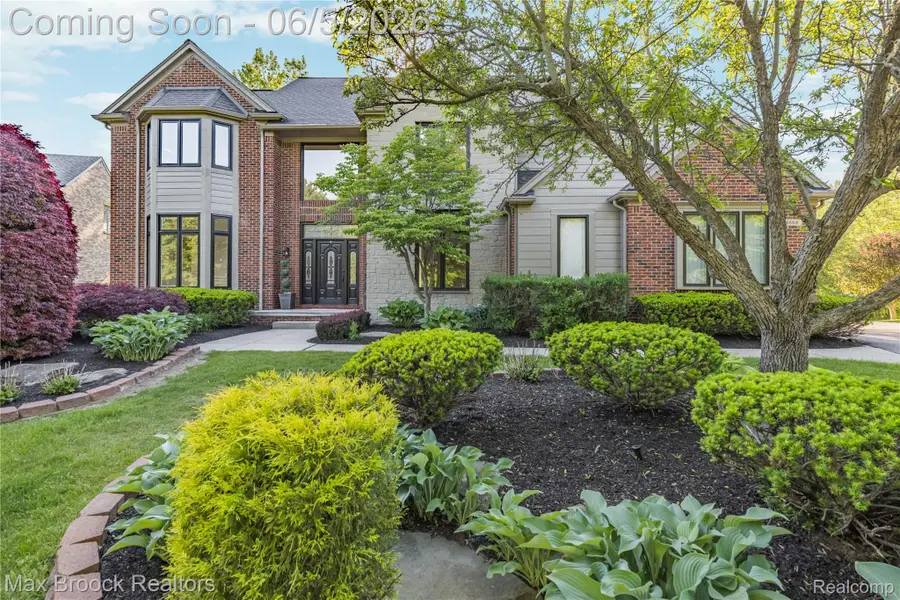 6664 Apple Blossom Trail, West Bloomfield, MI 48322 - #2