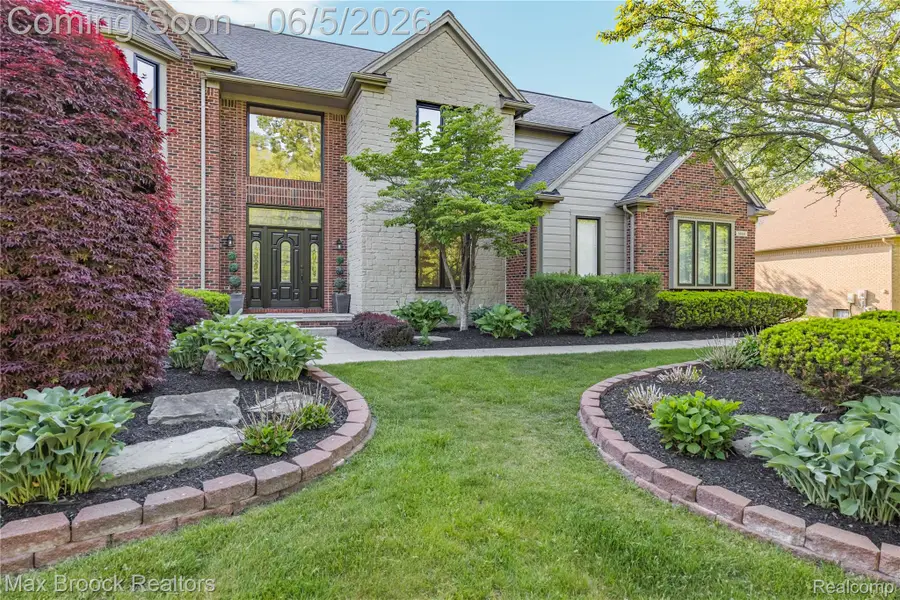 6664 Apple Blossom Trail, West Bloomfield, MI 48322 - #3