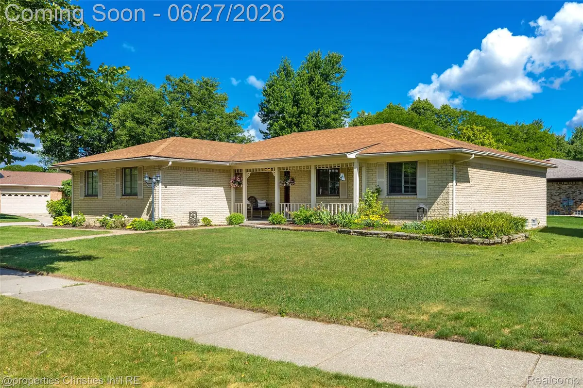 6805 Emerald Shores Drive, Troy, MI 48085 - #1